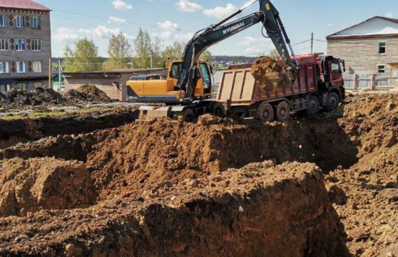​В Октябрьском началось строительство современного лечебного корпуса