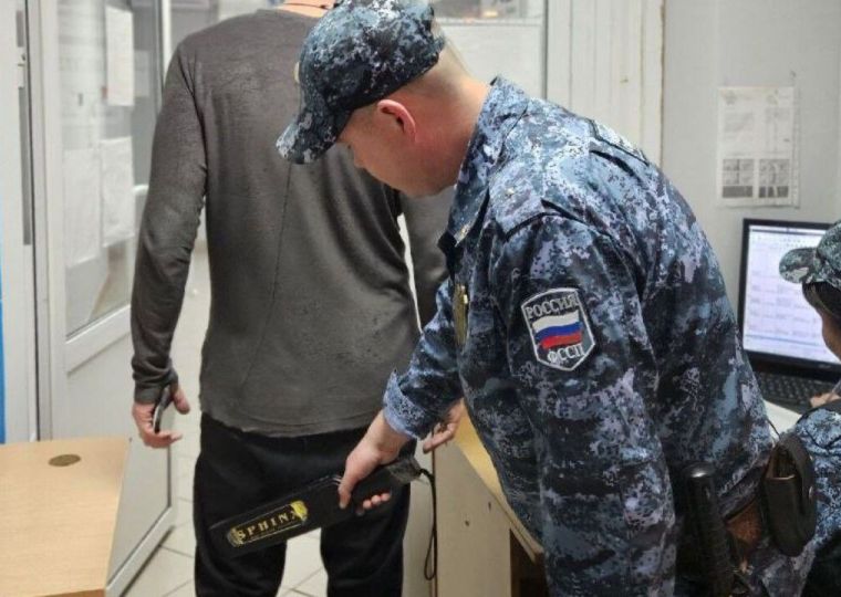 ​Цепь от бензопилы и спирт в бутылках стали самыми неожиданными находками у посетителей судов Прикамья