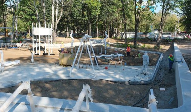 В Александровском сквере в Перми начали высаживать растения