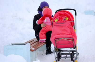 Губернатор Пермского края поздравил жительниц региона с Днём матери