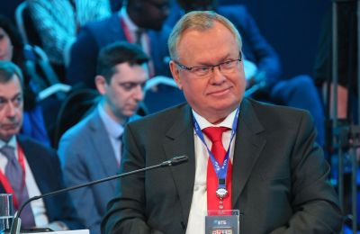 Параллельно Бреттон-Вуду. Нужна альтернатива доллару