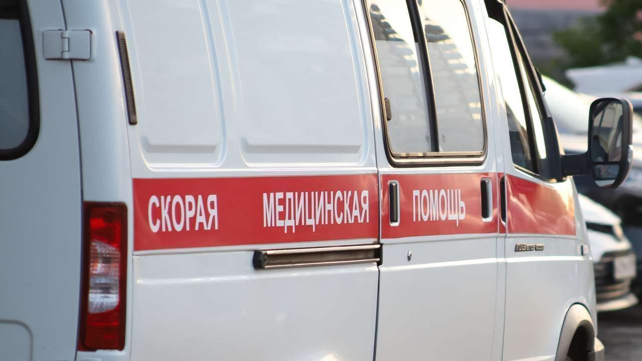 Автобус, следовавший по маршруту Пермь–Ташкент, опрокинулся в кювет