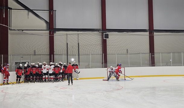 ​В Перми открыли ледовый комплекс «Красная машина» в микрорайоне Ива