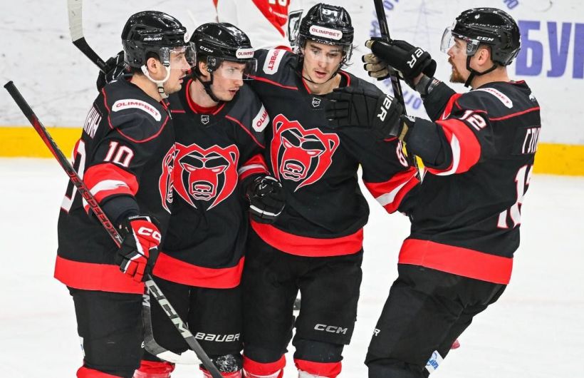 «Молот» переиграл «Челны»