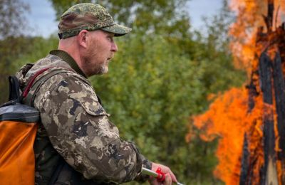 Пермские лесные пожарные вернулись домой после 38 дней борьбы с огнем в Томской области