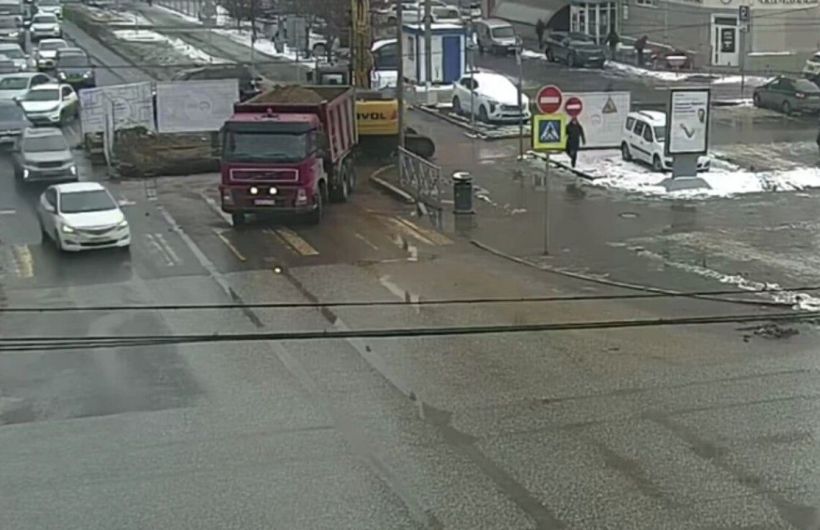 ​На перекрестке Попова и Луначарского в Перми временно изменена схема движения