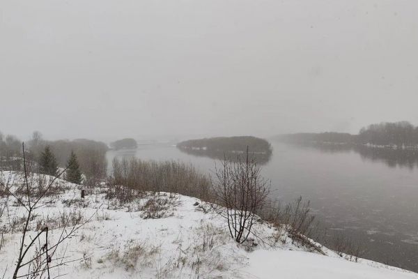 Поиски пропавших рыбаков ведутся на Вишере