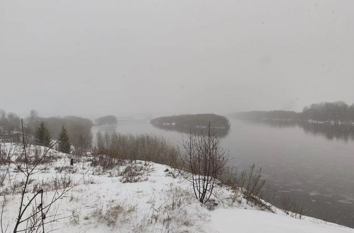Поиски пропавших рыбаков ведутся на Вишере