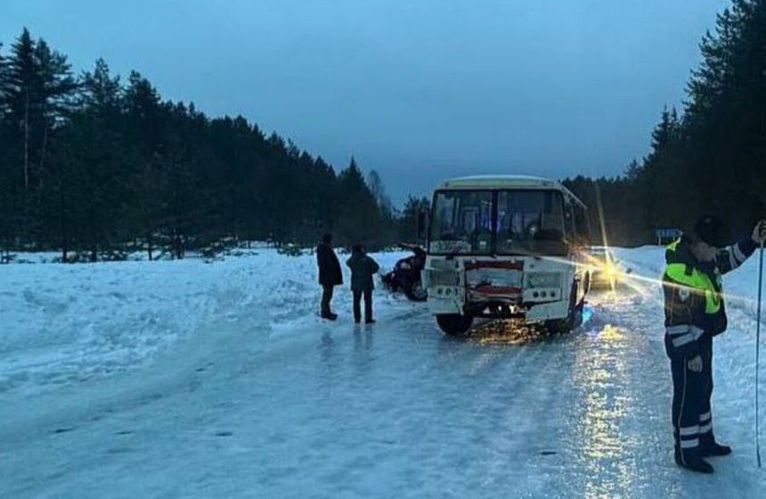 ДТП с участием пассажирского автобуса случилось в Прикамье