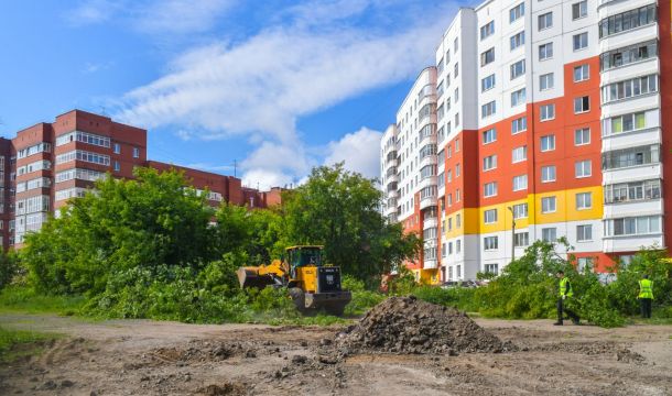 В краевой столице началось строительство сквера на улице Восстания