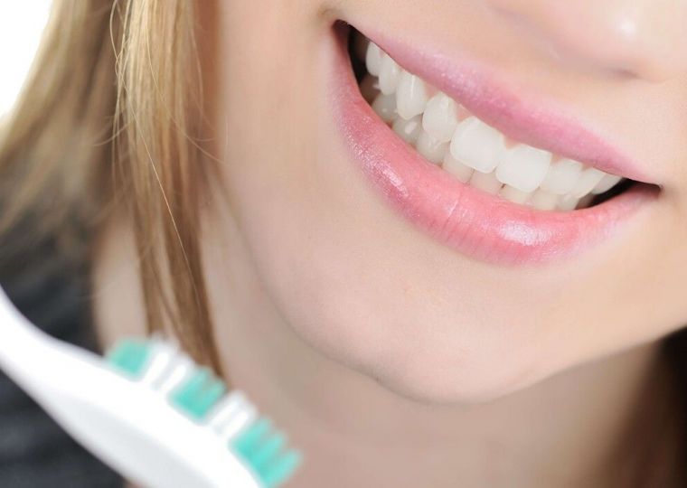 Это простое действие защитит не только улыбку, но и жизнь