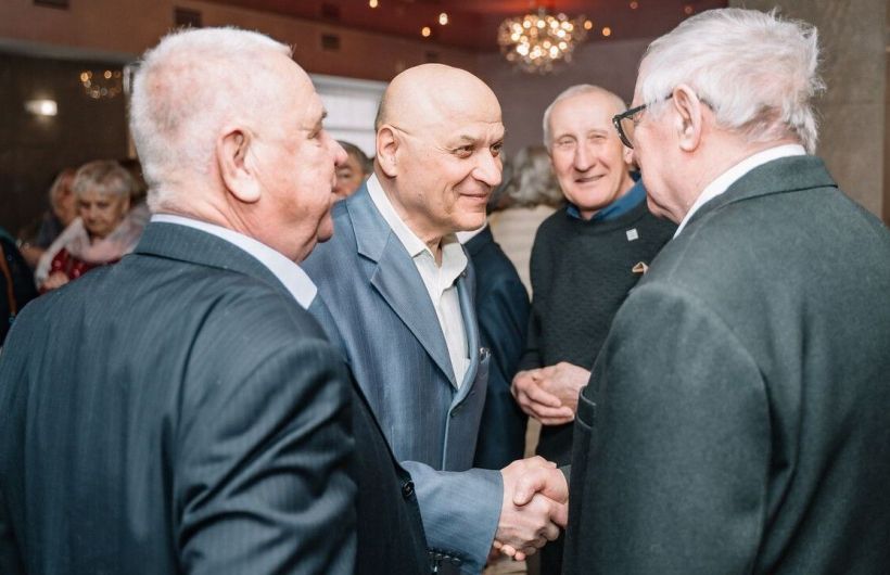 Ветеранов «ПМУ» поздравили с 45-летием предприятия