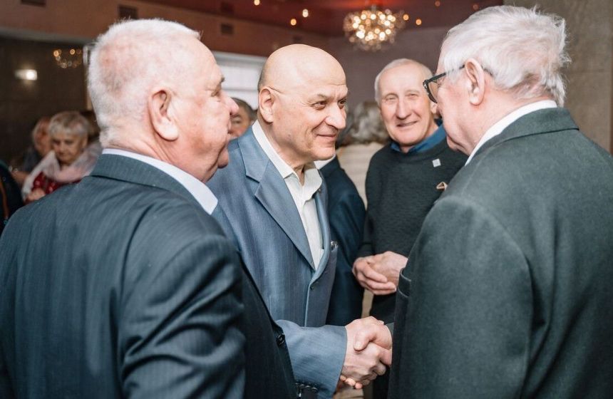 Ветеранов «ПМУ» поздравили с 45-летием предприятия