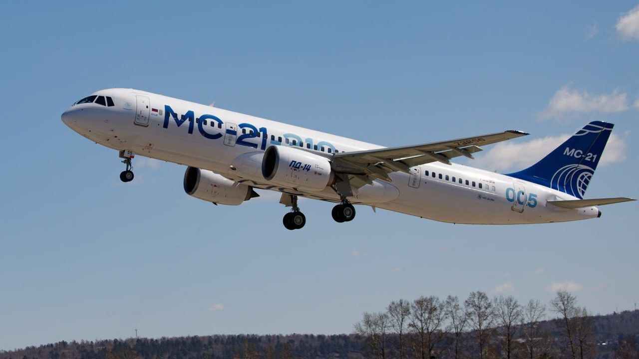 Полностью импортозамещенный МС-21 с пермским двигателем успешно совершил первый полет