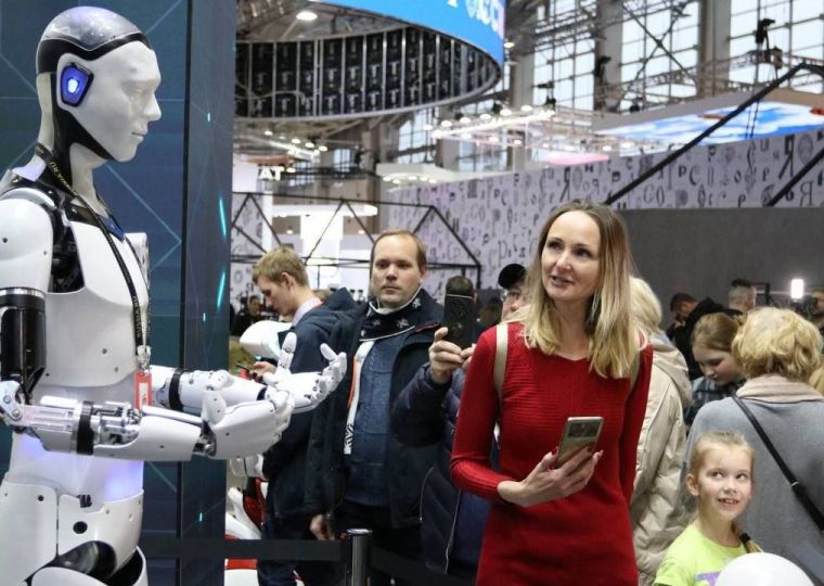 П​ермский Promobot оказался среди мировых лидеров по производству человекоподобных роботов