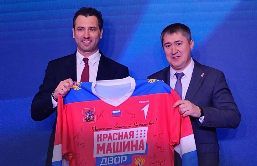 ​Прикамье договорилось о развитии дворового хоккея и сотрудничестве с крупным строительным холдингом
