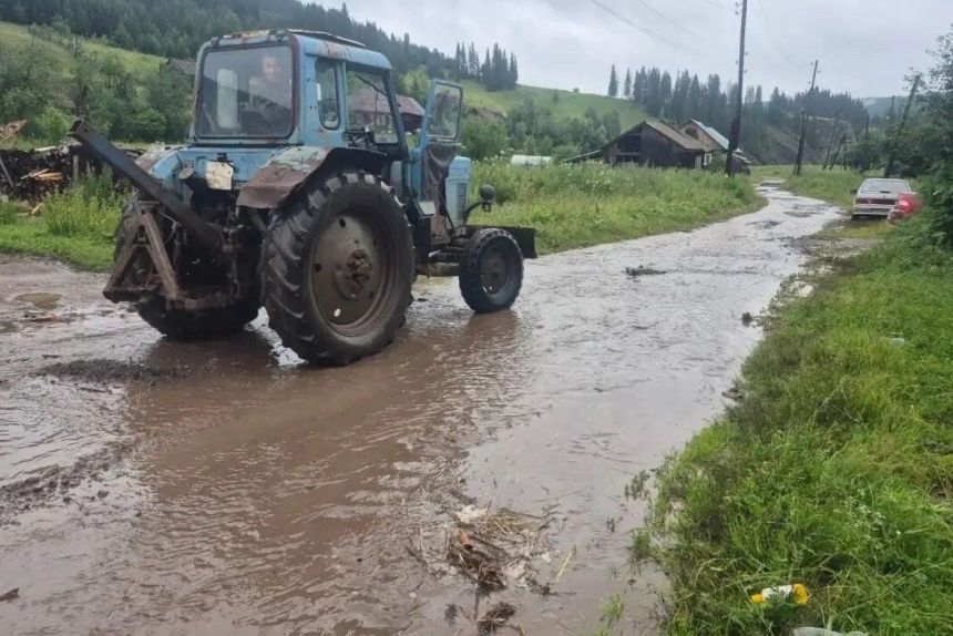 Последствия сильного паводка устраняют в селе Кын Лысьвенского округа 