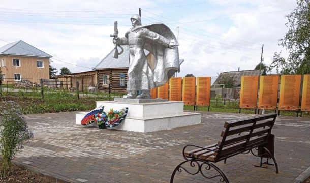 Жители Прикамья в 2024 году обновили 44 памятных места в честь героев войны