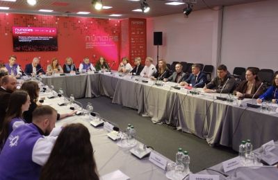 В рамках ПИПФ губернатор Прикамья встретился с руководителями молодежных советов предприятий