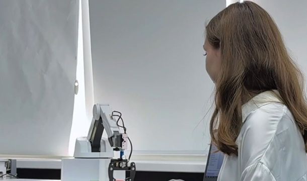 В Пермском педуниверситете открыли лабораторию промышленной робототехники с отечественными роботами