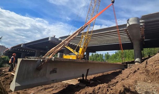 В Перми на новом мосту через Егошиху полностью завершили монтаж пролетного строения
