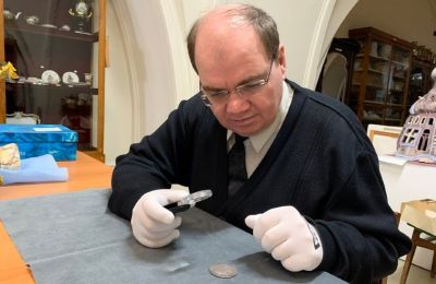 Пермская галерея готовится показать пермякам уникальную коллекцию монет