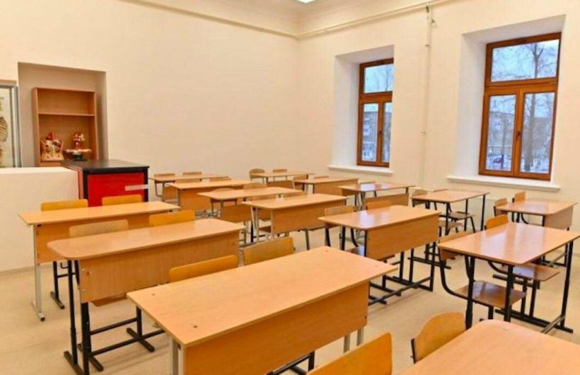 В Александровске приостановили занятия во всех школах после инцидента с ранением школьника