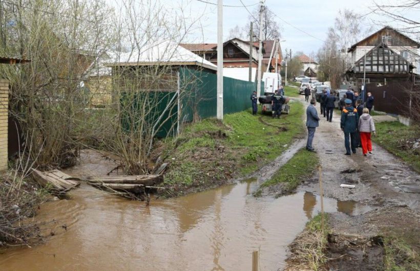 ​В Перми в частном секторе микрорайона Налимиха произошло подтопление